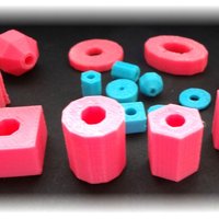 Bead collection in different sizes and shapes - Thumbnail 2