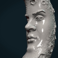 Crescent with face - Thumbnail 5