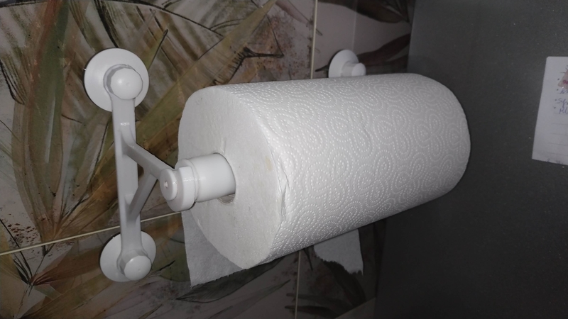 paper towel hanger