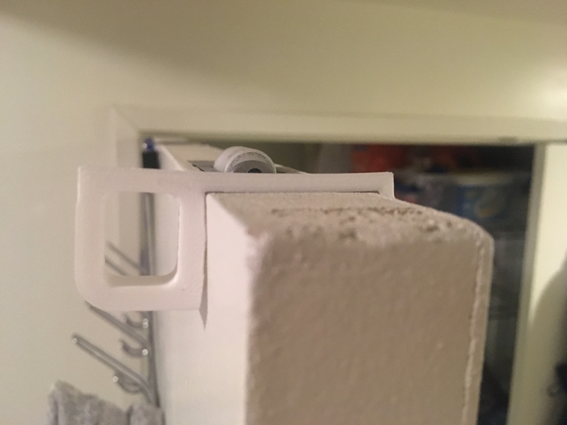 Child safety door clip