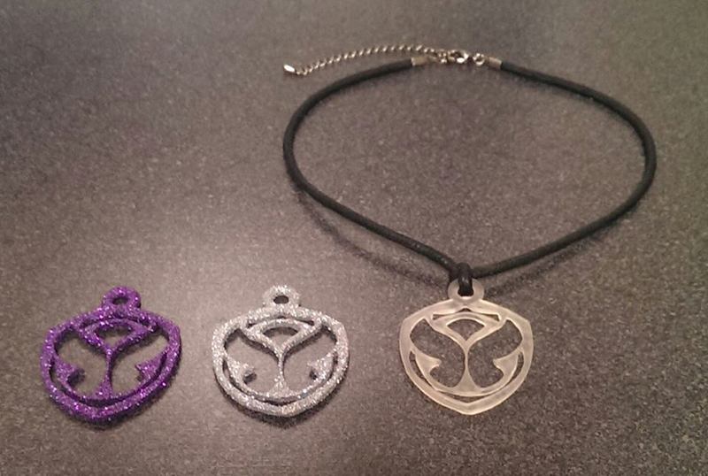 MakerTree 3D: TomorrowWorld/ TomorrowLand necklace pendant