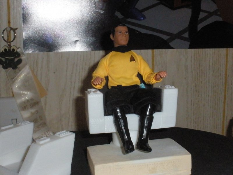 TOS Kirk's Chair Mego Scale