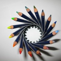 Hyperboloid pencil holder - Thumbnail 4
