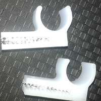 Parcel Shelf Snow Brush Clip - Thumbnail 8