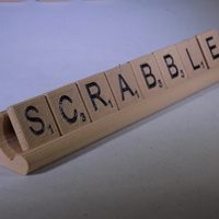 SCRABBLE Pieces and Rack - Thumbnail 6