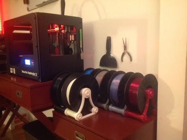 Universal Spool Holder