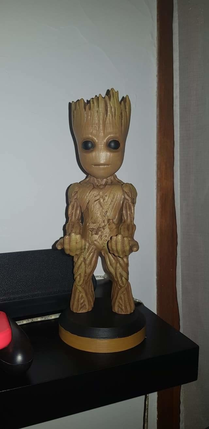 Groot suporte de celular e joystick 
