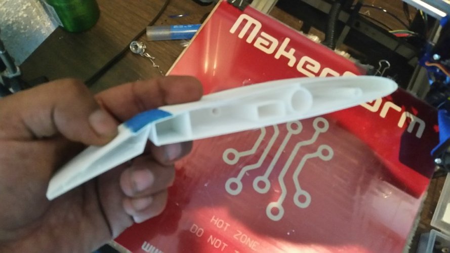 3D printed UAV wing with printed hinge