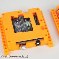 Arduino UNO R3 clone + Sensor shield + Bitbeam case - Thumbnail 5