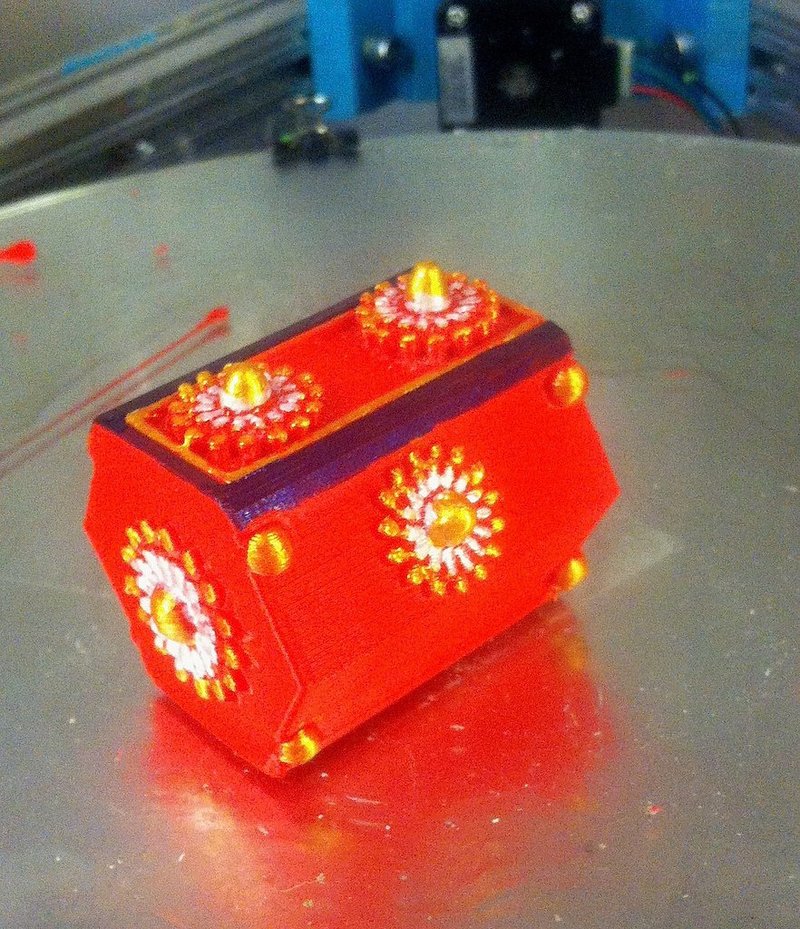 Sliding jewelry box