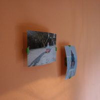 Stand for floating photo frame - Thumbnail 3