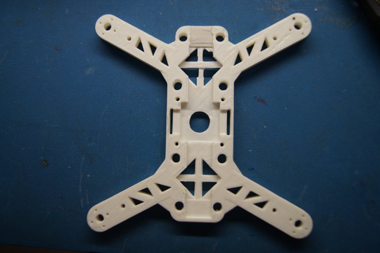 "Mini-Me" 200mm Quadcopter Frame 3D Print 34673