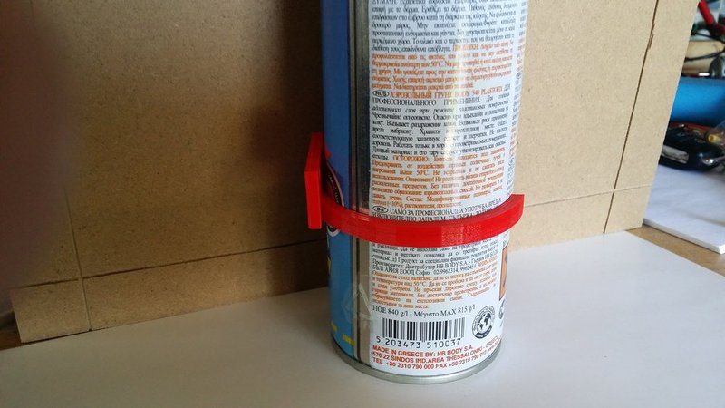 Spray can holder