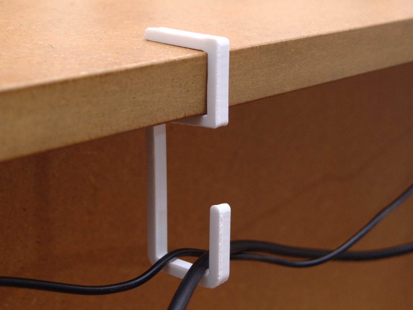 3D Printed Cable Hook for Desk by Florian Artmann