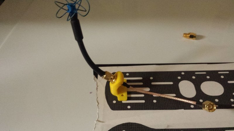 Support antenne FPV inside frame