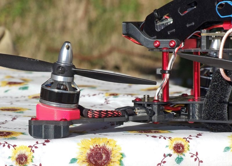 Atas Defiance 265 tiny landing skids