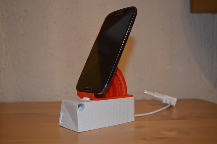 Supporto smartphone con base carica batteria 3D Print 36808