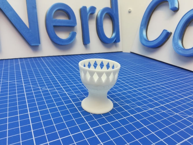 Egg cup with crown 3D Print 370128