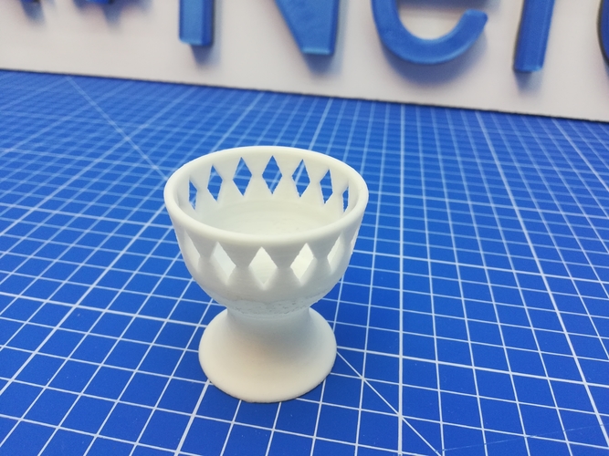 Egg cup with crown 3D Print 370130