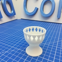 Egg cup with crown - Thumbnail 4