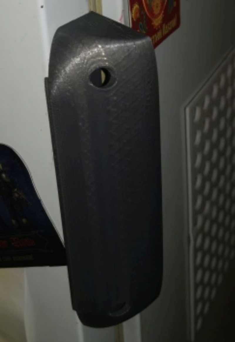 Fridge side handle