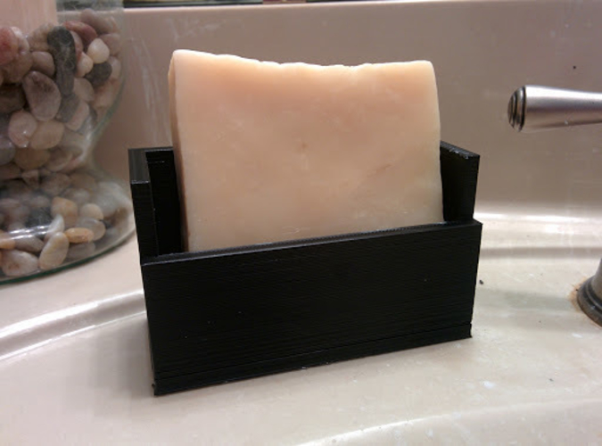Vertical soap holder