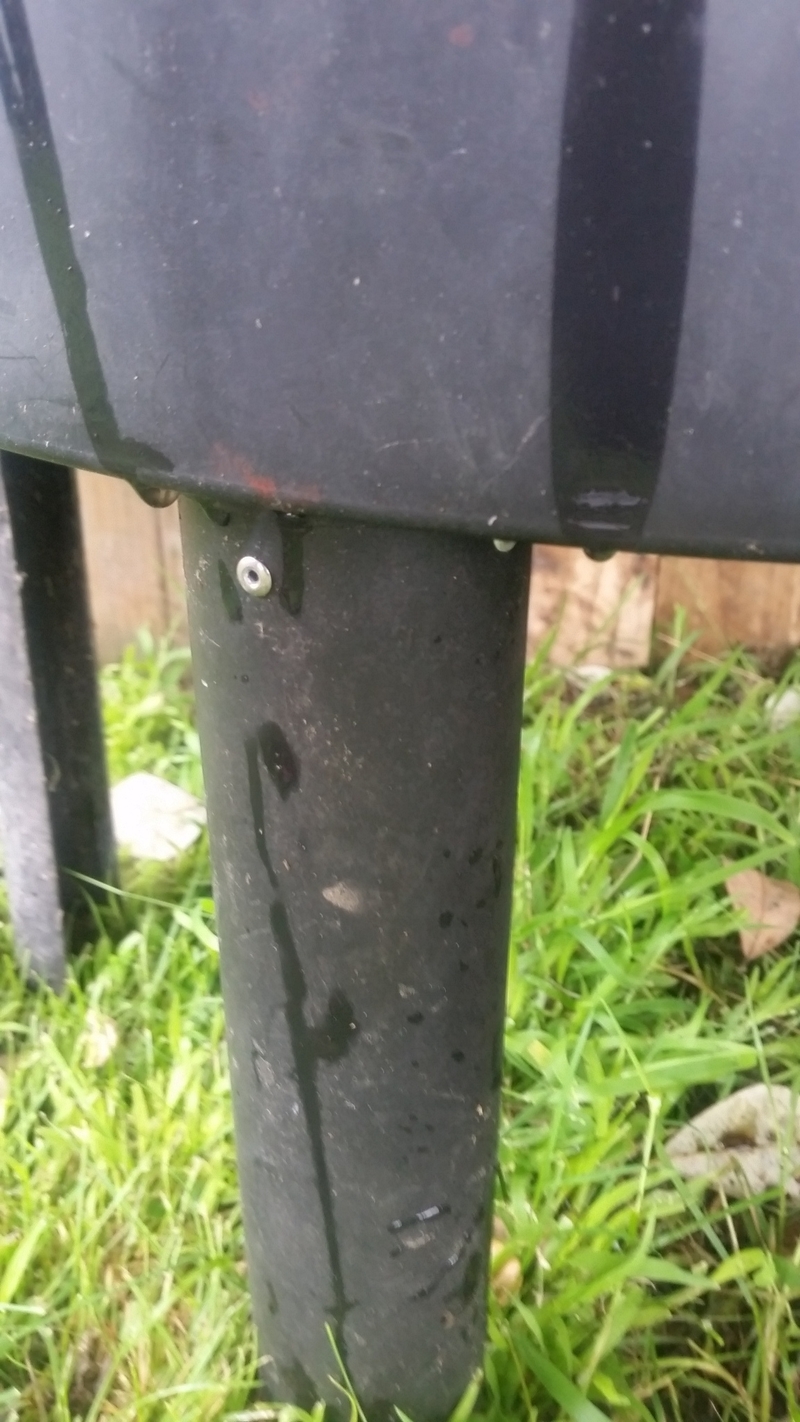 Round Worm farm leg repair