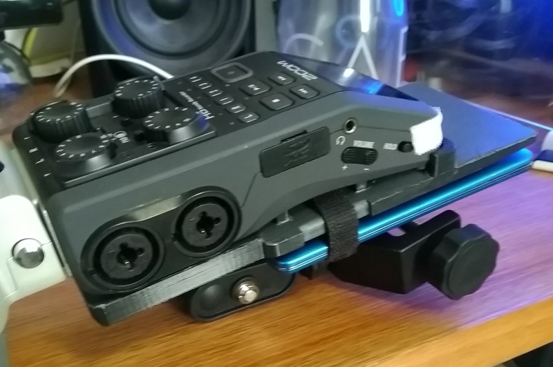 Zoom H6 battery Holder