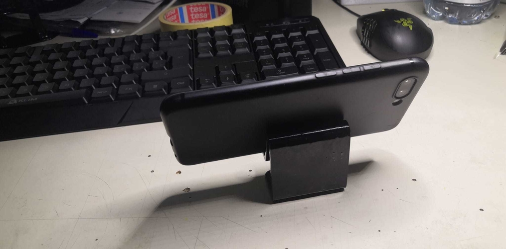 NoSupports Universal PhoneStand Model2 3D Print 383439