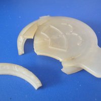 Windshield wiper's water reservoir lid. - Thumbnail 3