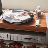 Record Player with 3D printed pieces - Thumbnail 5