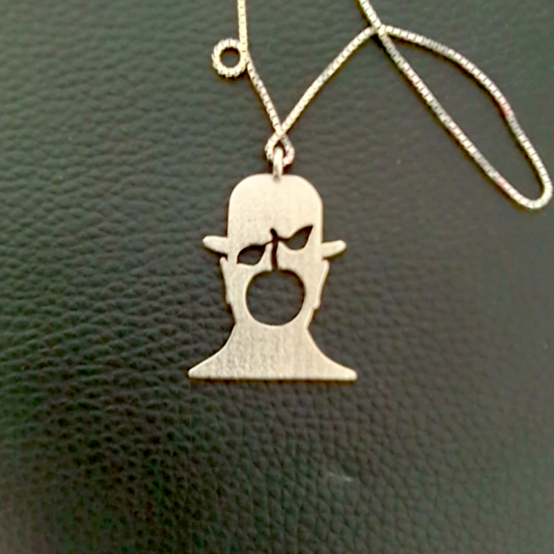Magritte Pendant