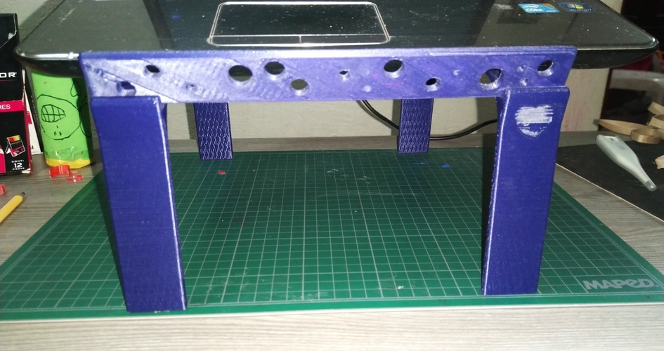 Laptop upper support