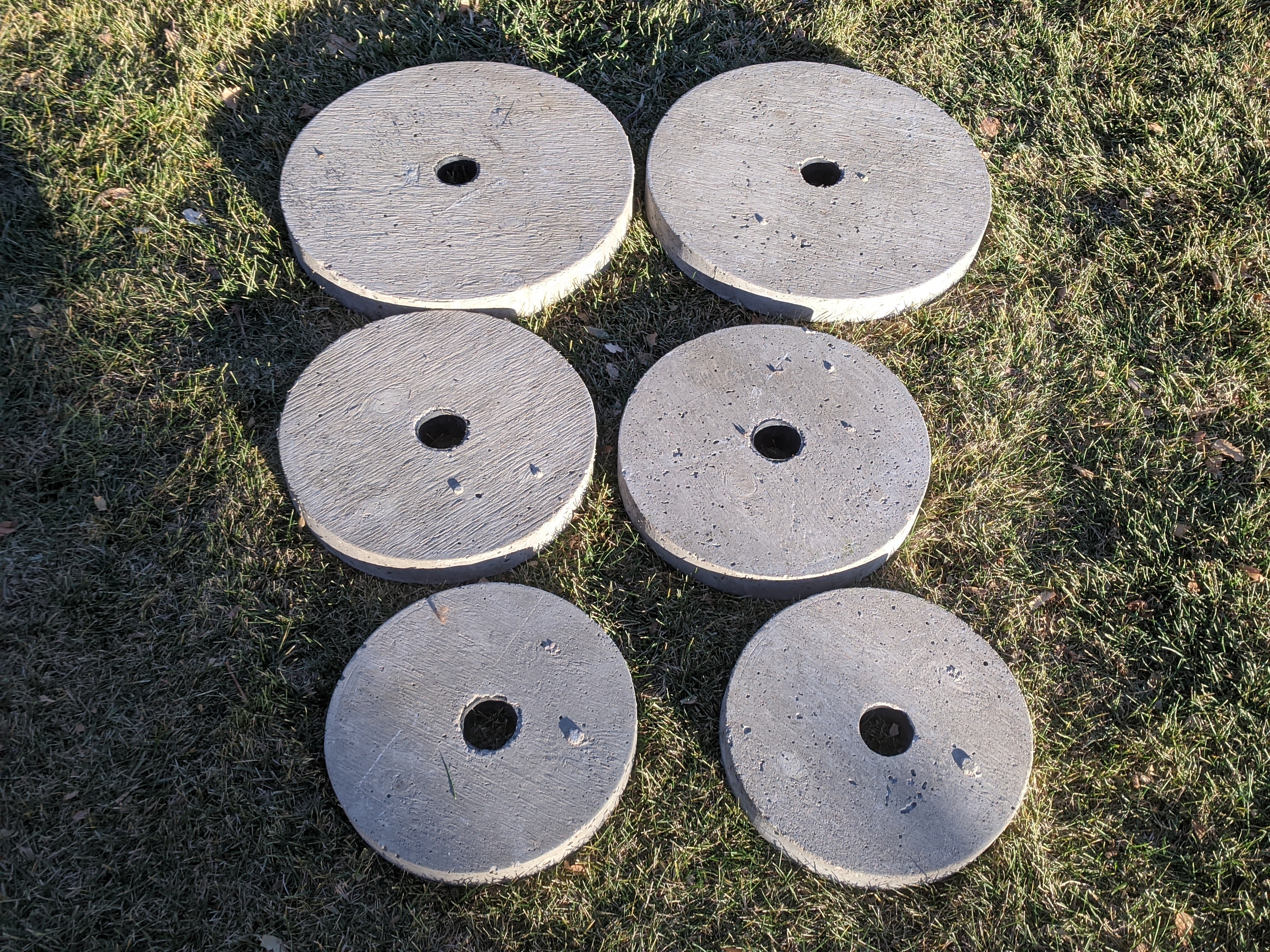 DIY concrete weights thanks to the caveman molds. Concrete