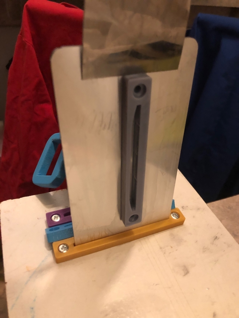 Elegoo Mars (Pro) buildplate model removal helper