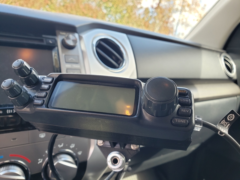 Yaesu ft-7100 Amateur Radio Mount