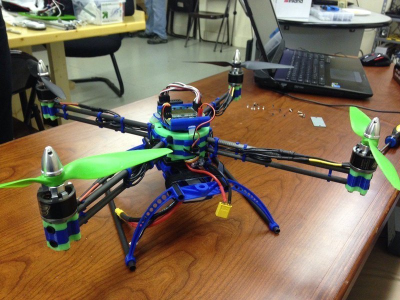 3D Printed & Carbon Fiber QuadCopter