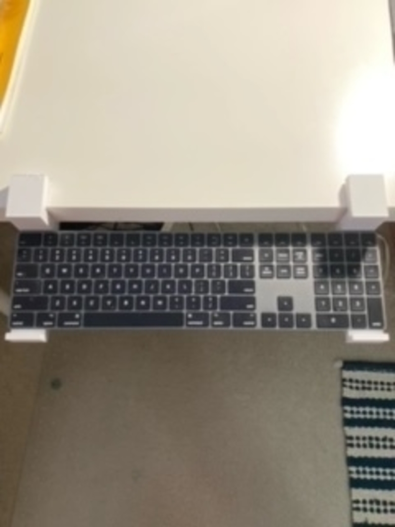 Keyboard desk clip