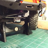 R/C Truck Stand - Thumbnail 1