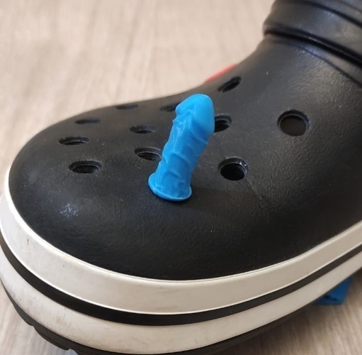 CROC'S PENIS CHARM