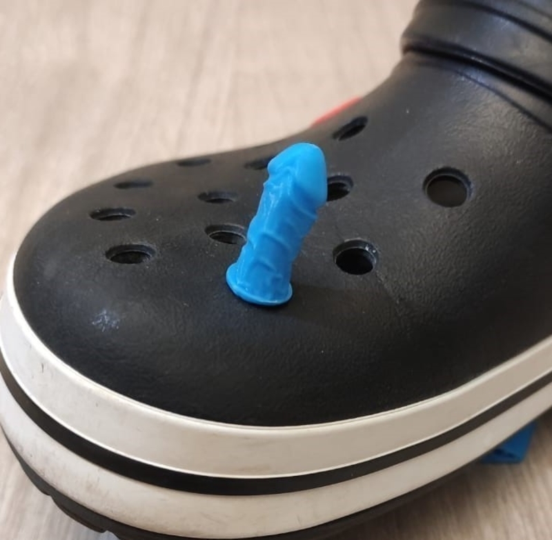 CROC'S PENIS CHARM