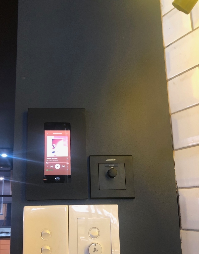iPod touch wall mount