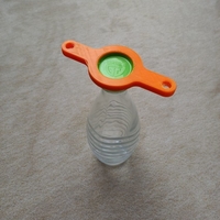 Small Öffner für farbige SodaStrem Kappen (opener SodaStream bottle) 3D Printing 400864