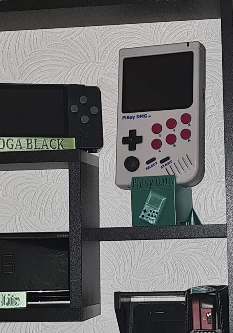 PiBoy DMG power cable/HDMI  passthru stand