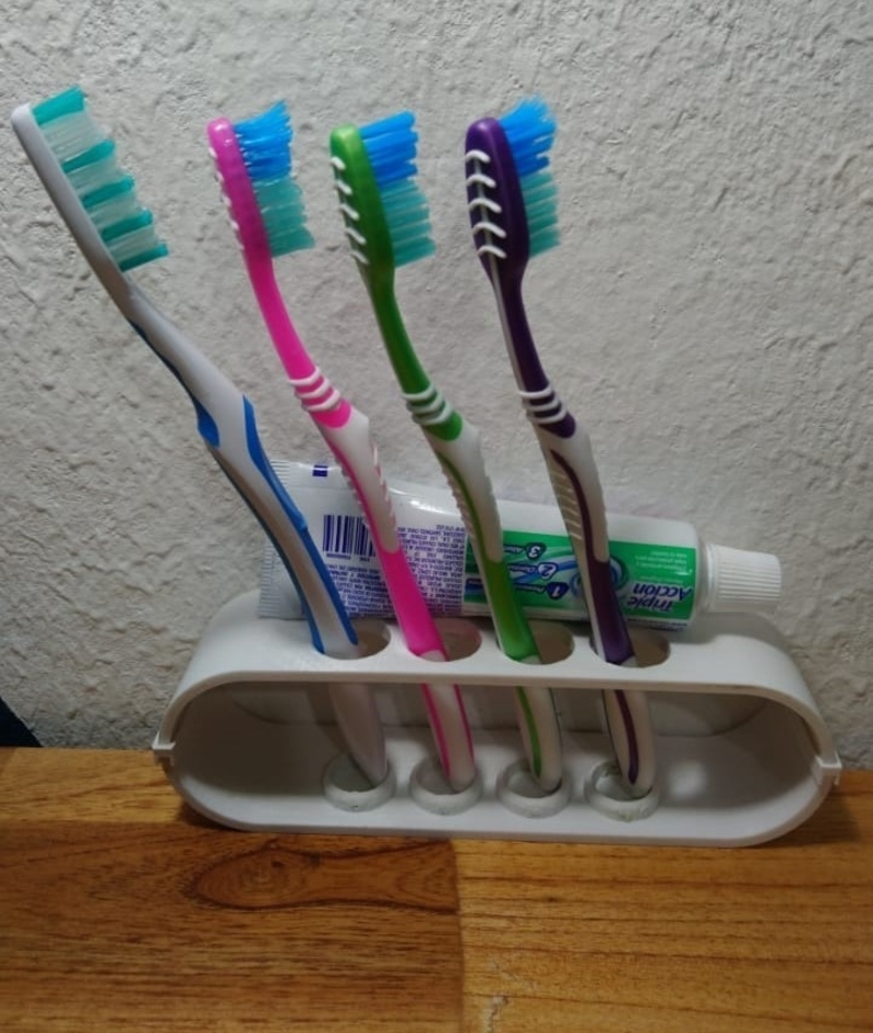 Toothbrush holder