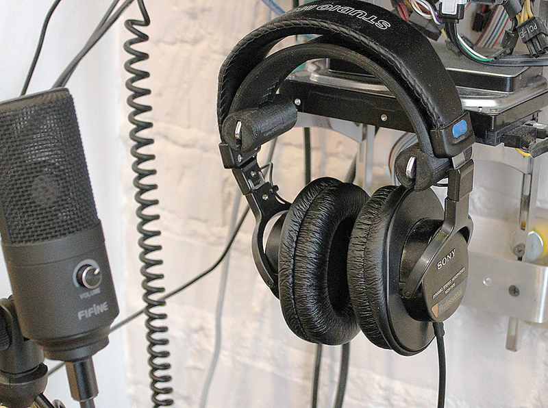 Headphone suspension