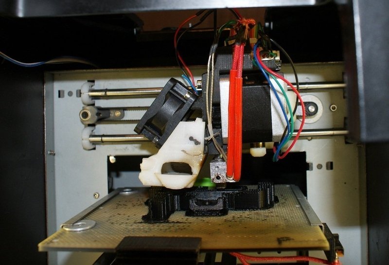 UP Mini extruder mag mount modified to accept a Nema 17 stepper