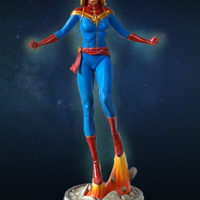 Captain Marvel 6th Scale Figurine/Statue (Main) - Thumbnail 2