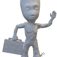 Groot con grabadora 3D model - Thumbnail 3