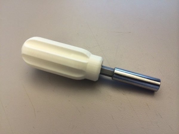 Nut driver handle